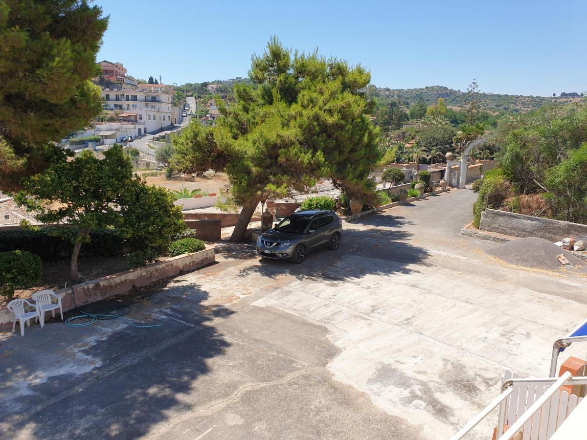 Casa vacanze fronte mare Augusta Buitenkant foto