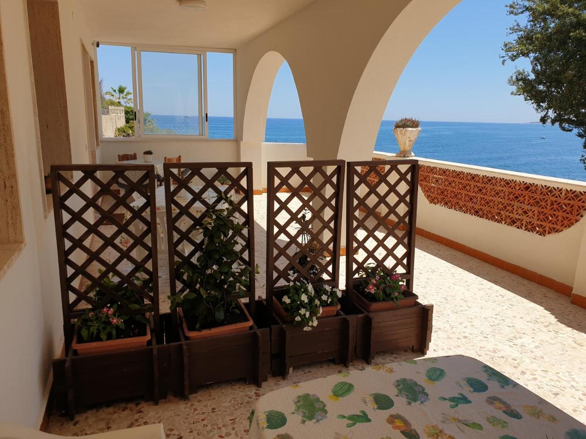 Casa vacanze fronte mare Augusta Buitenkant foto