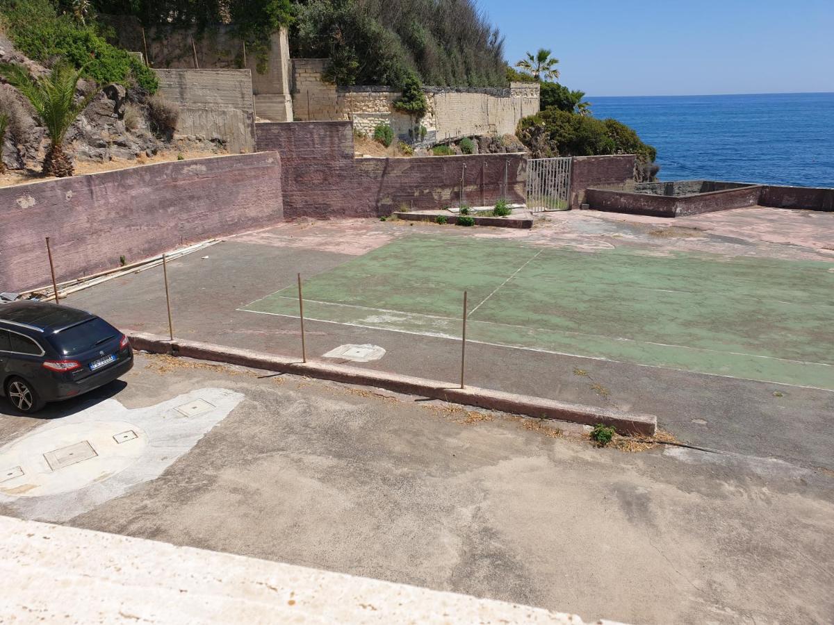 Casa vacanze fronte mare Augusta Buitenkant foto