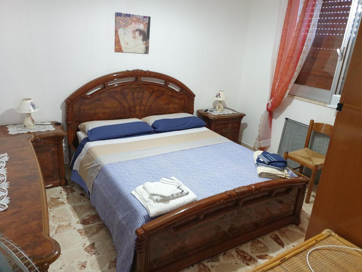 Casa vacanze fronte mare Augusta Buitenkant foto