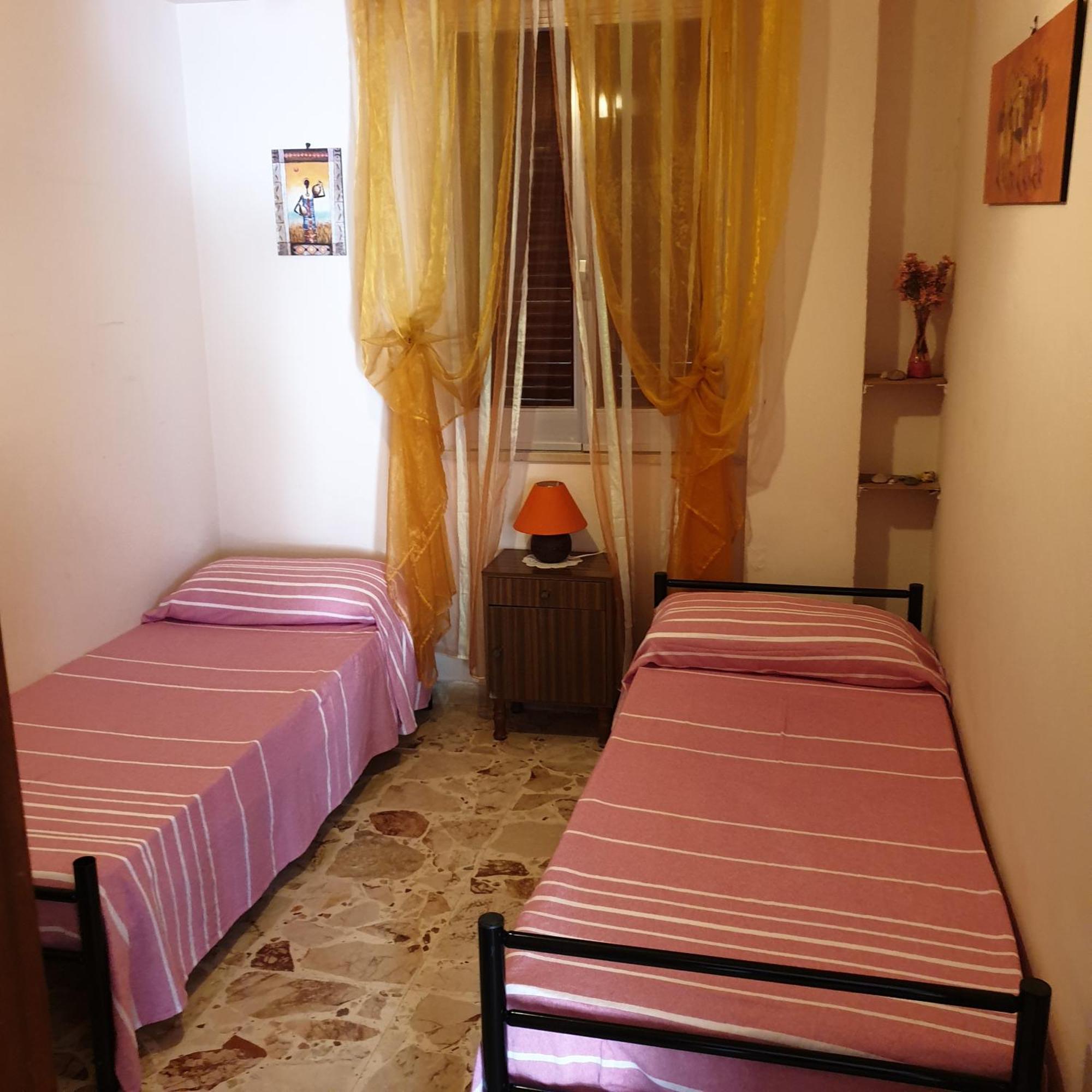 Casa vacanze fronte mare Augusta Buitenkant foto